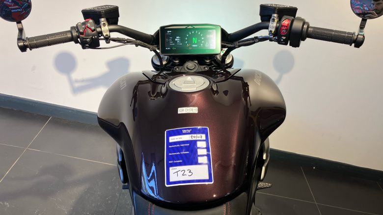 Ducati X Diavel V4 Burning Red (25MY)